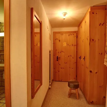 Chesa Munteratsch 2-zimmerwohnung 404 Typ E 아파트